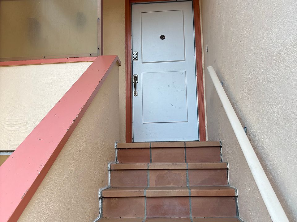 1st image of 398 Alta Loma Ave