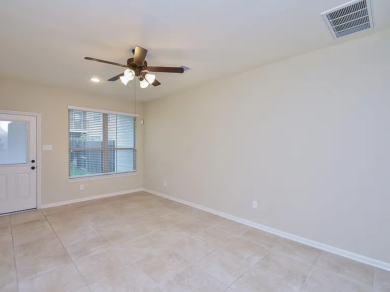 23322 Del Rosso St — Photo 24
