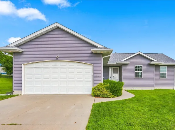 4592 Creekview Trl, Palo, IA 52324