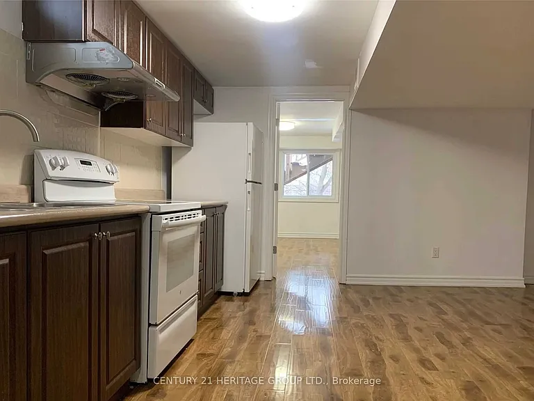 27 Hammond Dr #BASEMENT — Photo 1