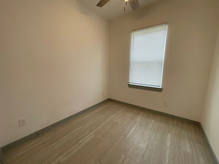 5226 Ridgevan Dr — Photo 10