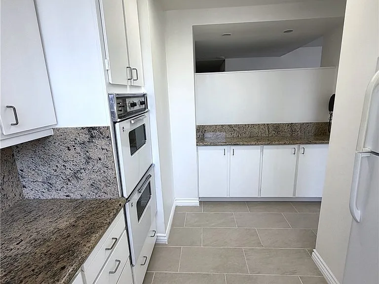 2160 Century Park E #1101 — Photo 24
