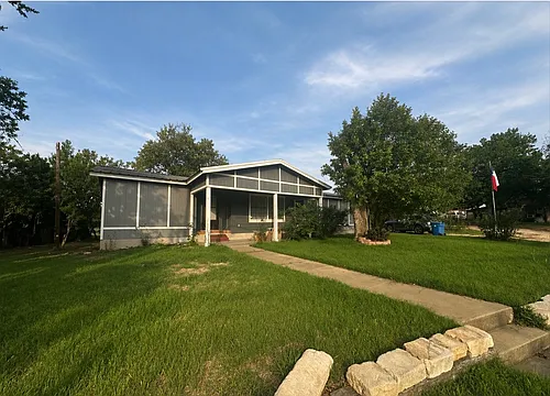 720 S Avenue C Photo 1