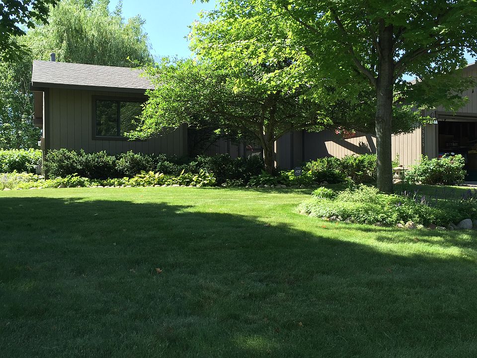 2nd image of 15615 46th Ave N