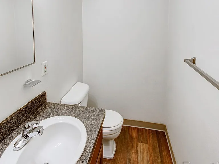 Midtown Park Apartments — Photo 12