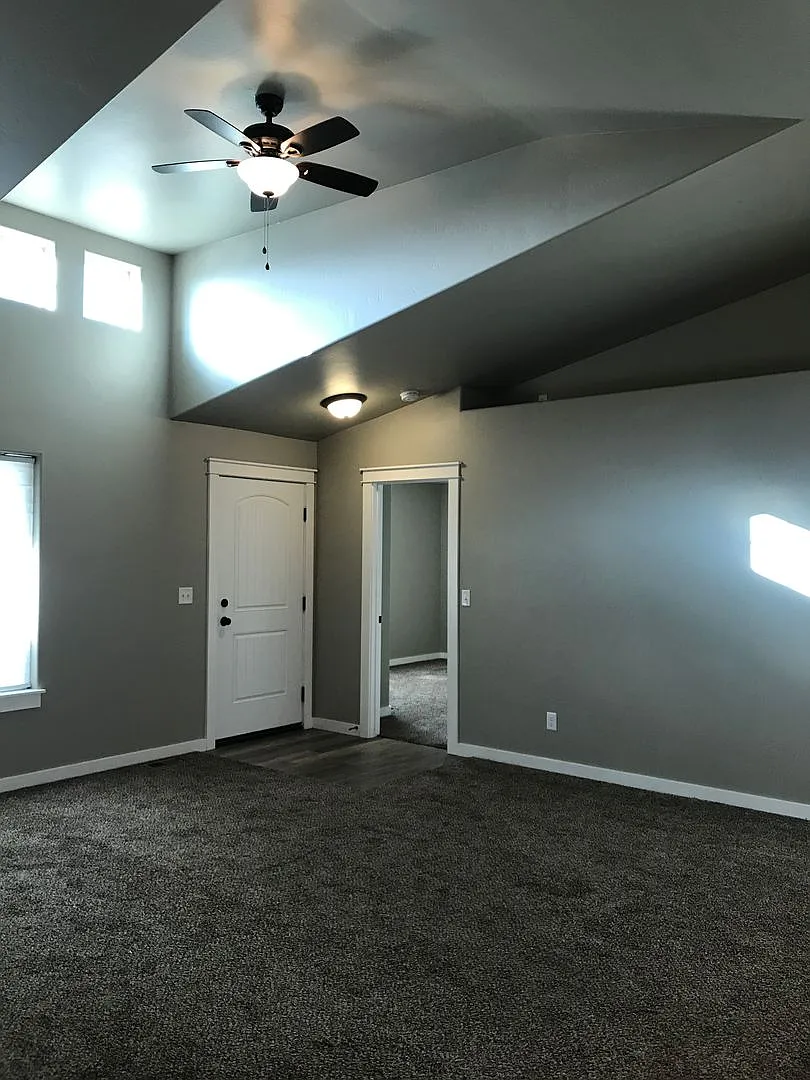 160 Boulder Drive — Photo 2