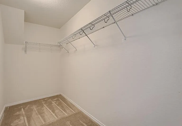 13927 Laurel Br — Photo 17