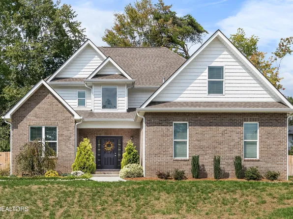 107 Crossroads Blvd, Oak Ridge, TN 37830