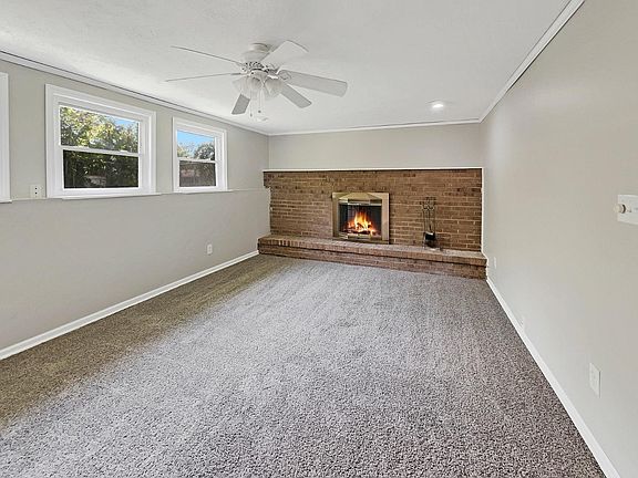 3rd image of 1189 San Angelo Dr
