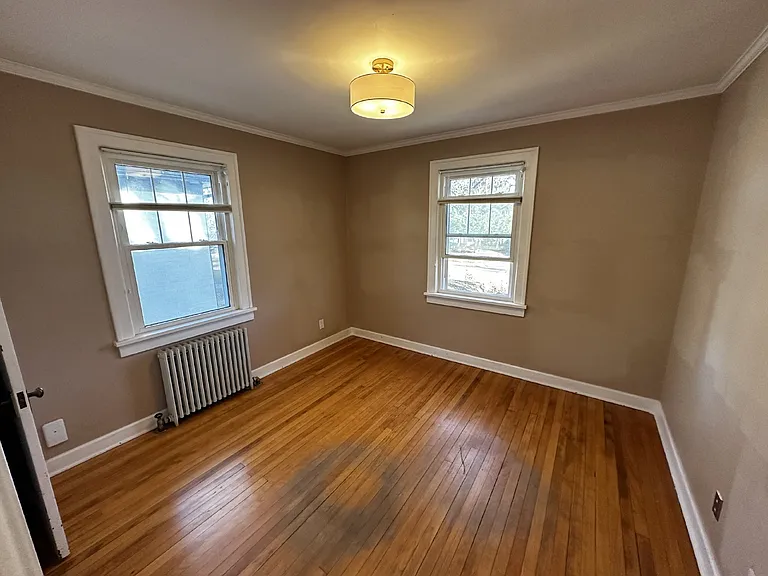 325 Sumner St — Photo 21