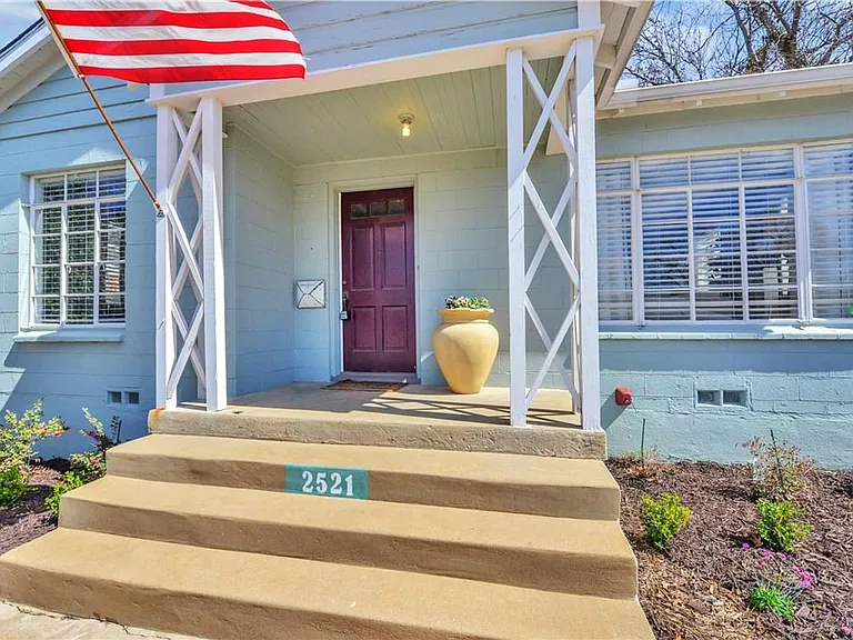 2521 Forest Park Blvd — Photo 2