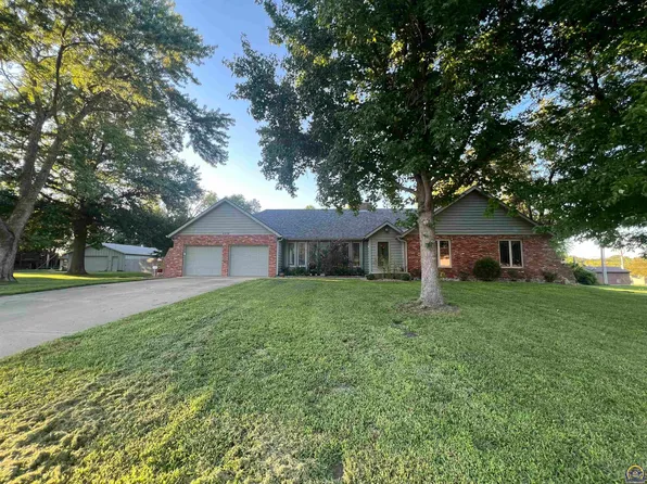 6010 SW 43rd Ter, Topeka, KS 66610