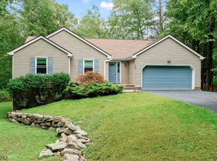 225 Old Chimney Ridge Rd, Montague, NJ 07827