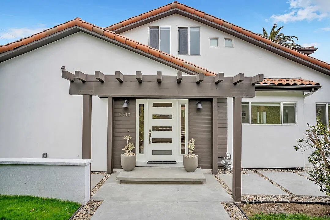2 bed, 2.5 bath, 2500 sqft, $7,250 — Photo 3