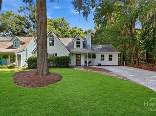 28 Romney Place, Savannah, GA 31406