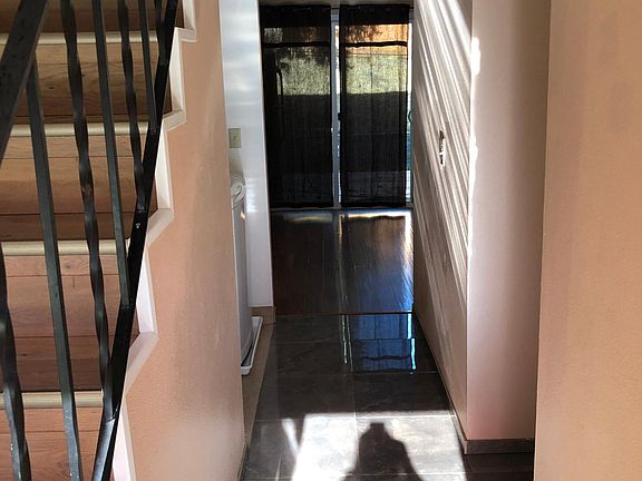 3rd image of 1403B Canyon Ct