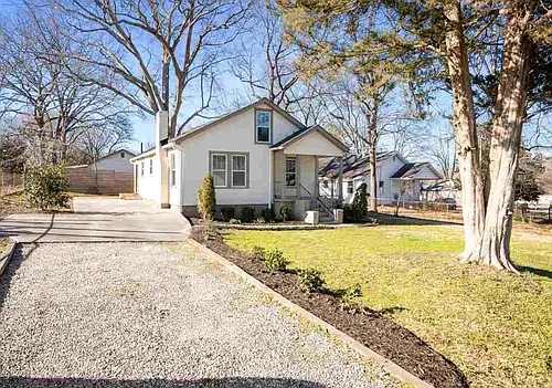 111 Alice St Photo 1