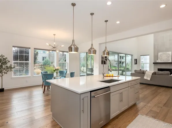 6689 S Vandriver Way, Aurora, CO 80016