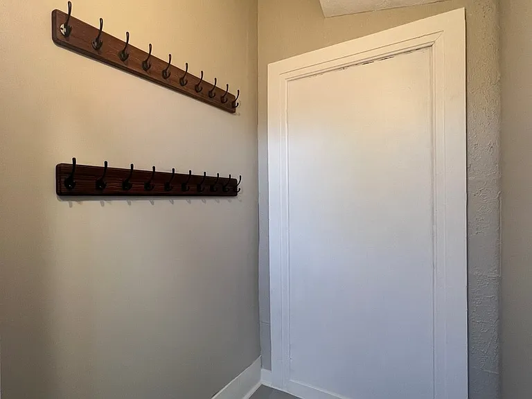 33 Victoria Ave #A — Photo 14