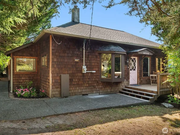 9705 SW Burton Drive, Vashon, WA 98070