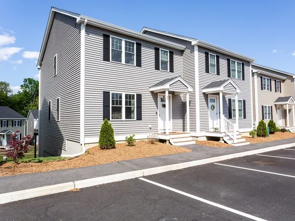 31 Riverside Dr #31, Lakeville, MA 02347