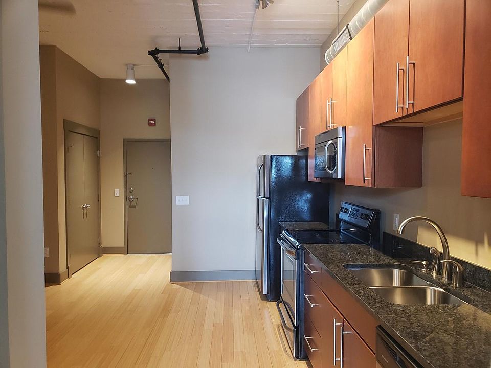 1st image of 806 Wasena Ave SW #319