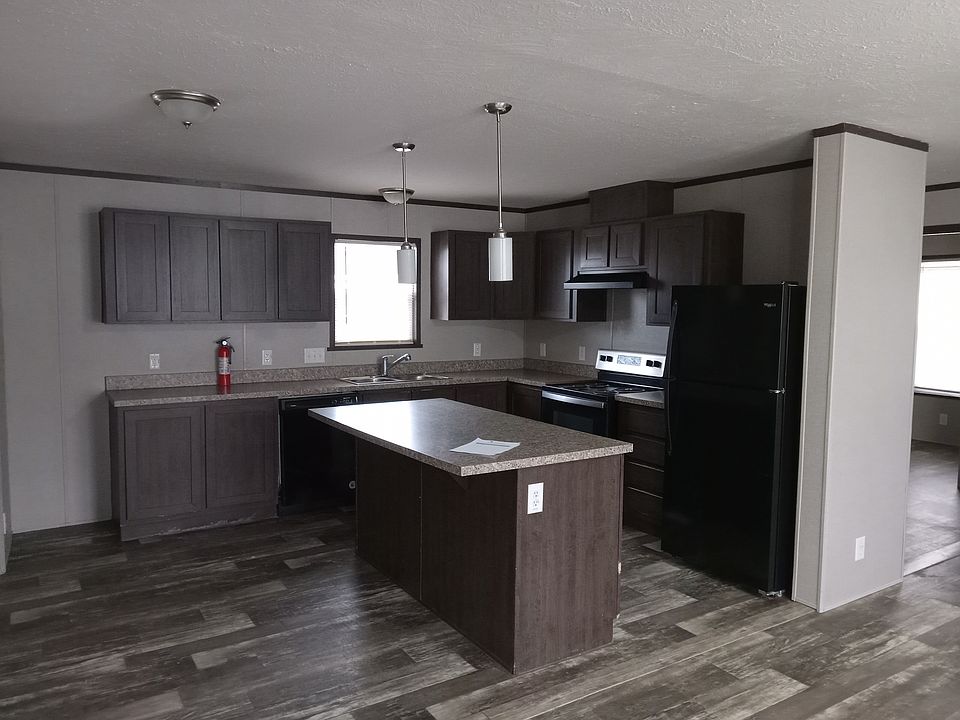 2nd image of 759 Maple Ln