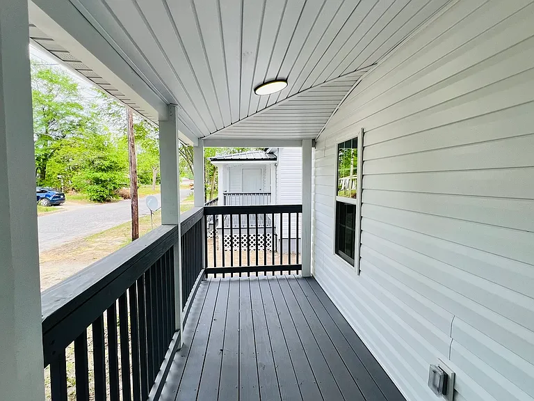 108 E Dewey St — Photo 39