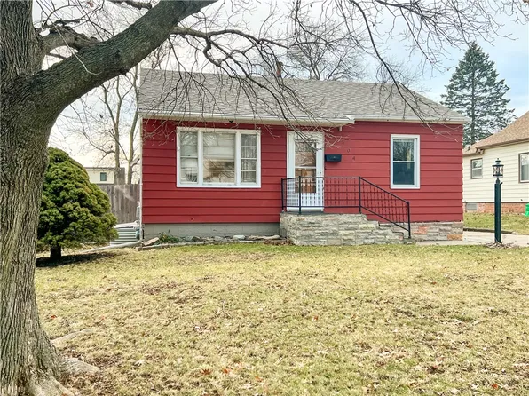 504 Hughes Ave, Des Moines, IA 50315