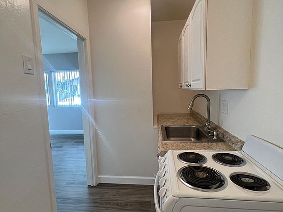 4th image of 1225 Laguna Ave APT 5