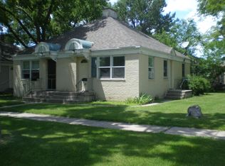 2416 W 1st St, Grand Island, NE 68803