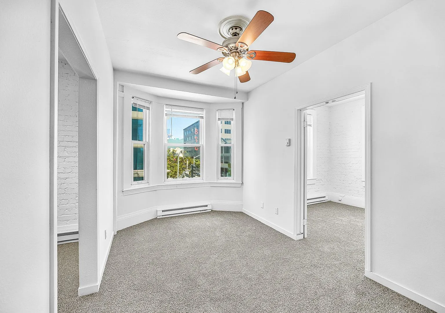 906 Howard Street (1149rc) — Photo 1