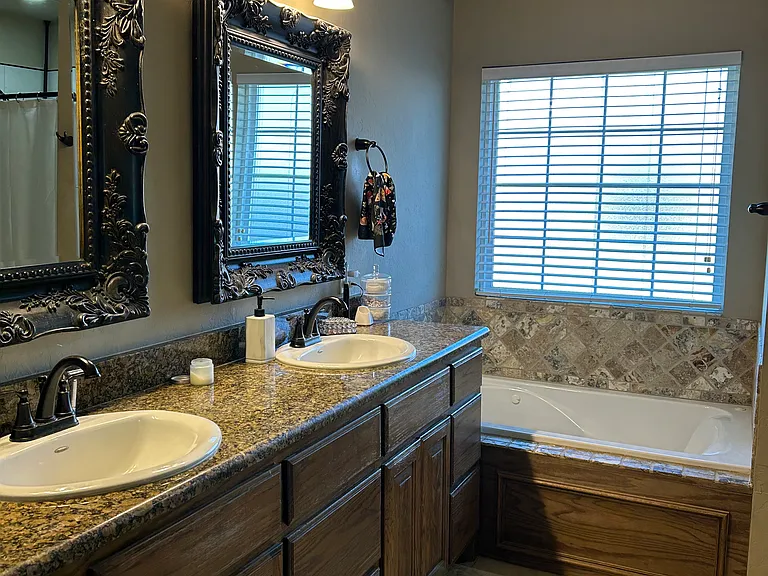 1112 Alma Dr — Photo 19