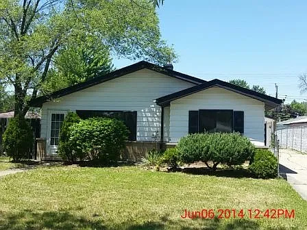 1330 Arthur St photo 1