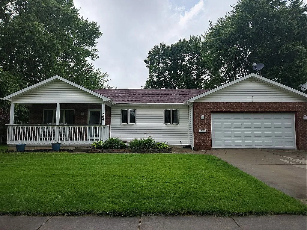 294 Daniel Dr photo 1