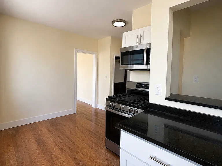 2 Malden St #3 — Photo 3
