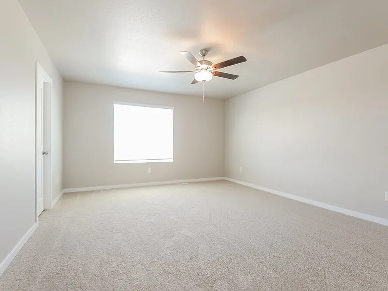 2120 Christina St — Photo 15