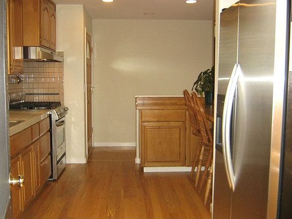 3rd image of 5540 Dartmouth Dr
