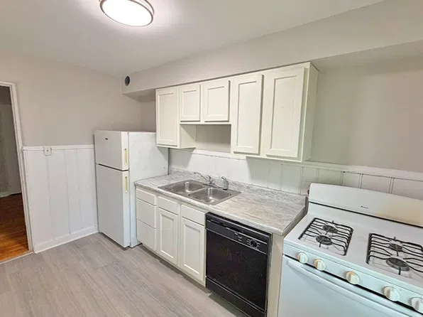 Lowell 596, 596 Lowell Ave APT 10, Cincinnati, OH 45220