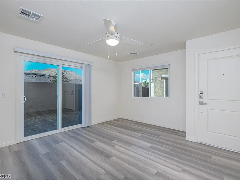 6849 Prairie Pearl St — Photo 4