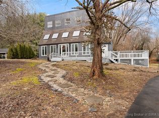 1520 Glenbrook Park Rd, Jeffersonville, IN 47130