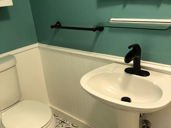 Modern bathroom