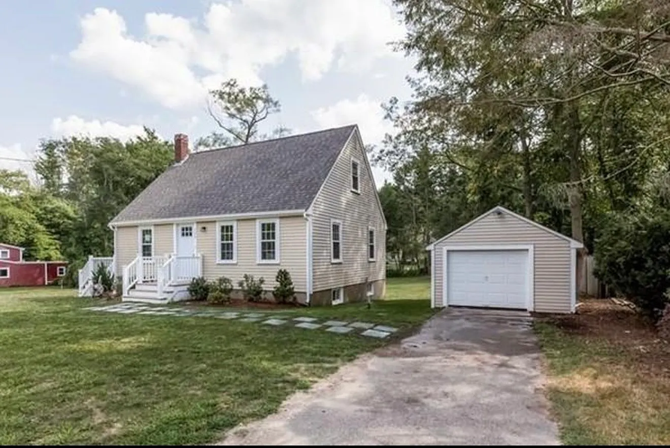 3 bed, 1800 sqft, $3,300 — Photo 1