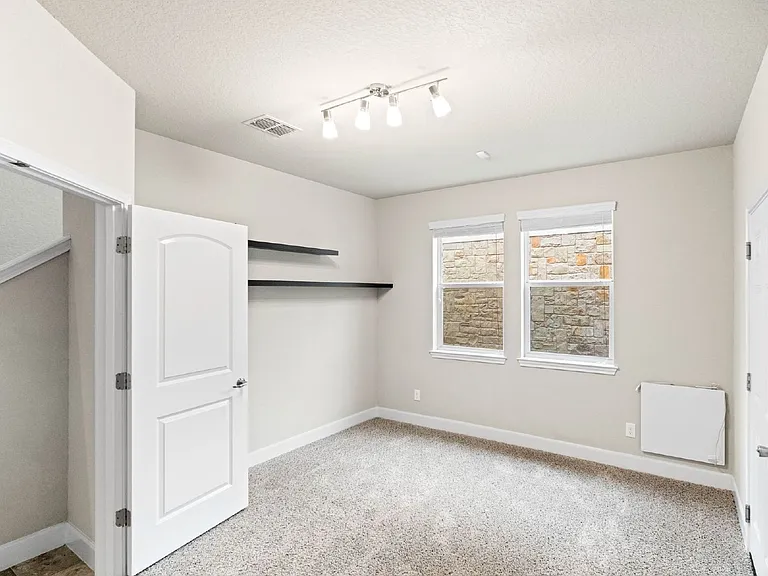 12815 Waterlily Way — Photo 6
