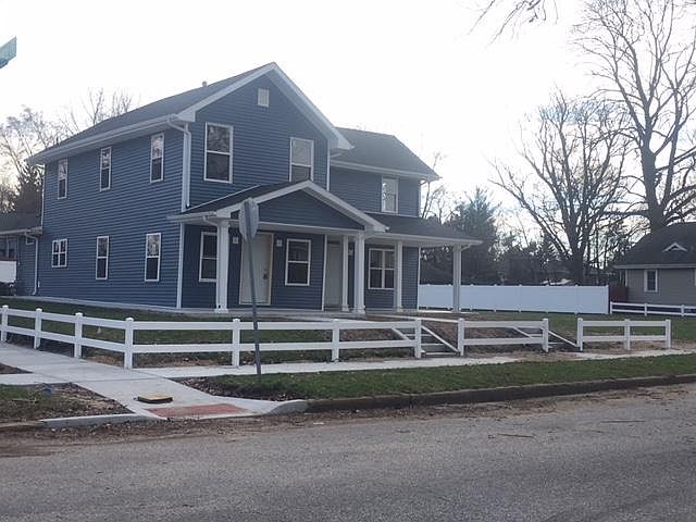 1st image of 936 N Lawrence St