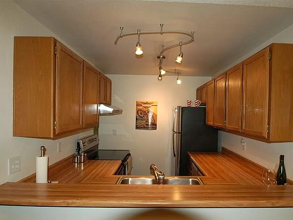 3rd image of 11815 93rd Ln NE APT 304