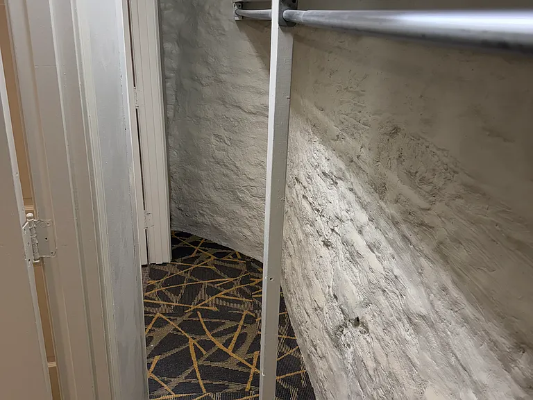 722 W Maxwell St #4 — Photo 10