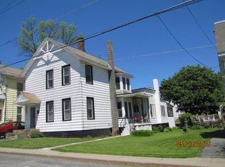 8 Boardman St, Whitehall, NY 12887