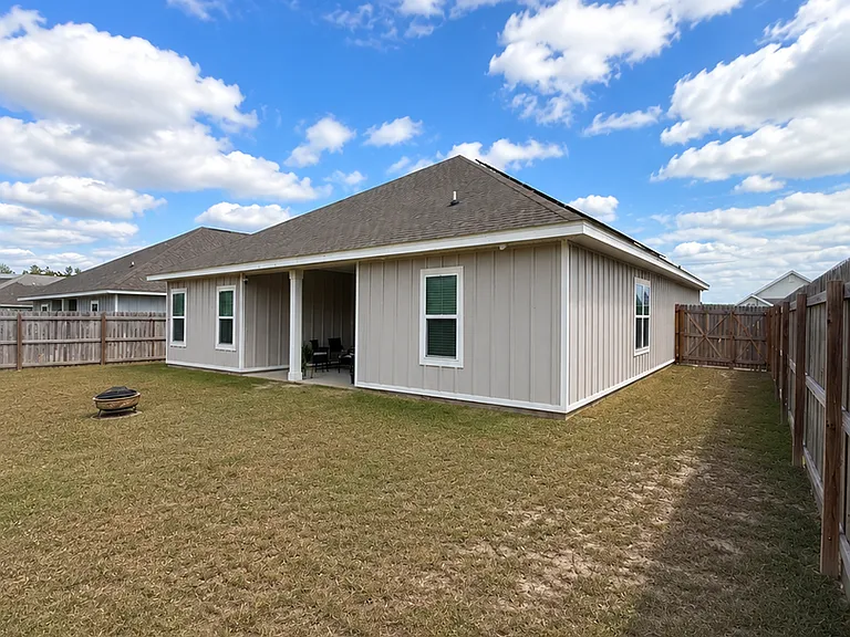 734 Quintana St — Photo 15