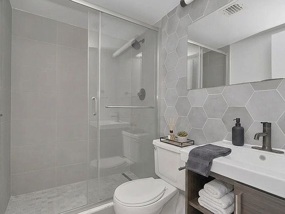 4th image of 298 Mulberry St APT 7K